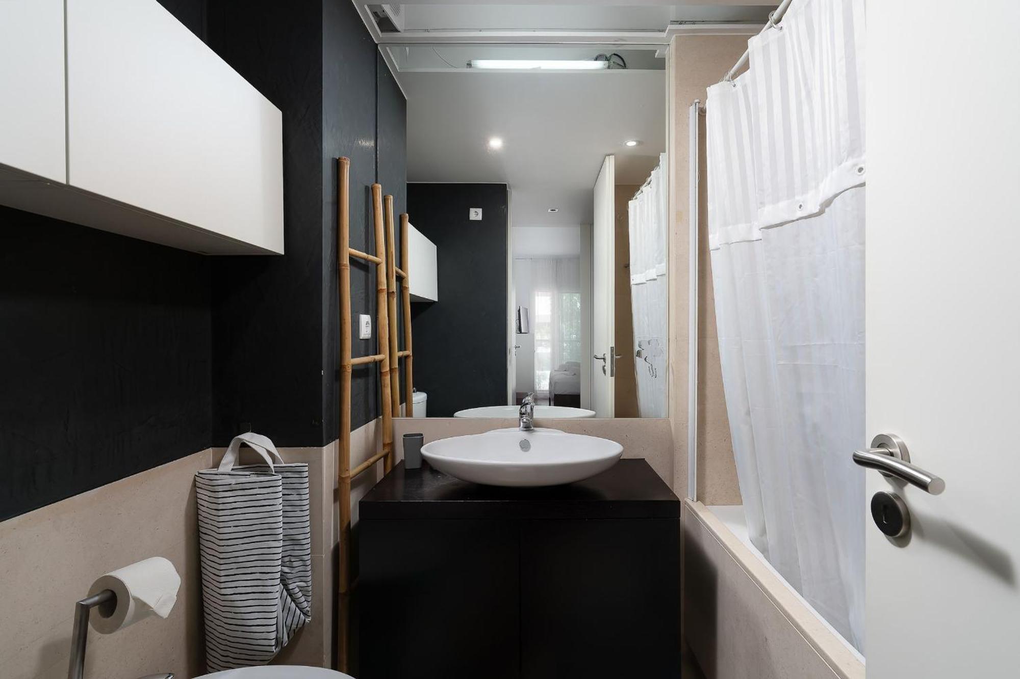 2 Bdr W/pool And Jacuzzi By Lovelystay * Portimão