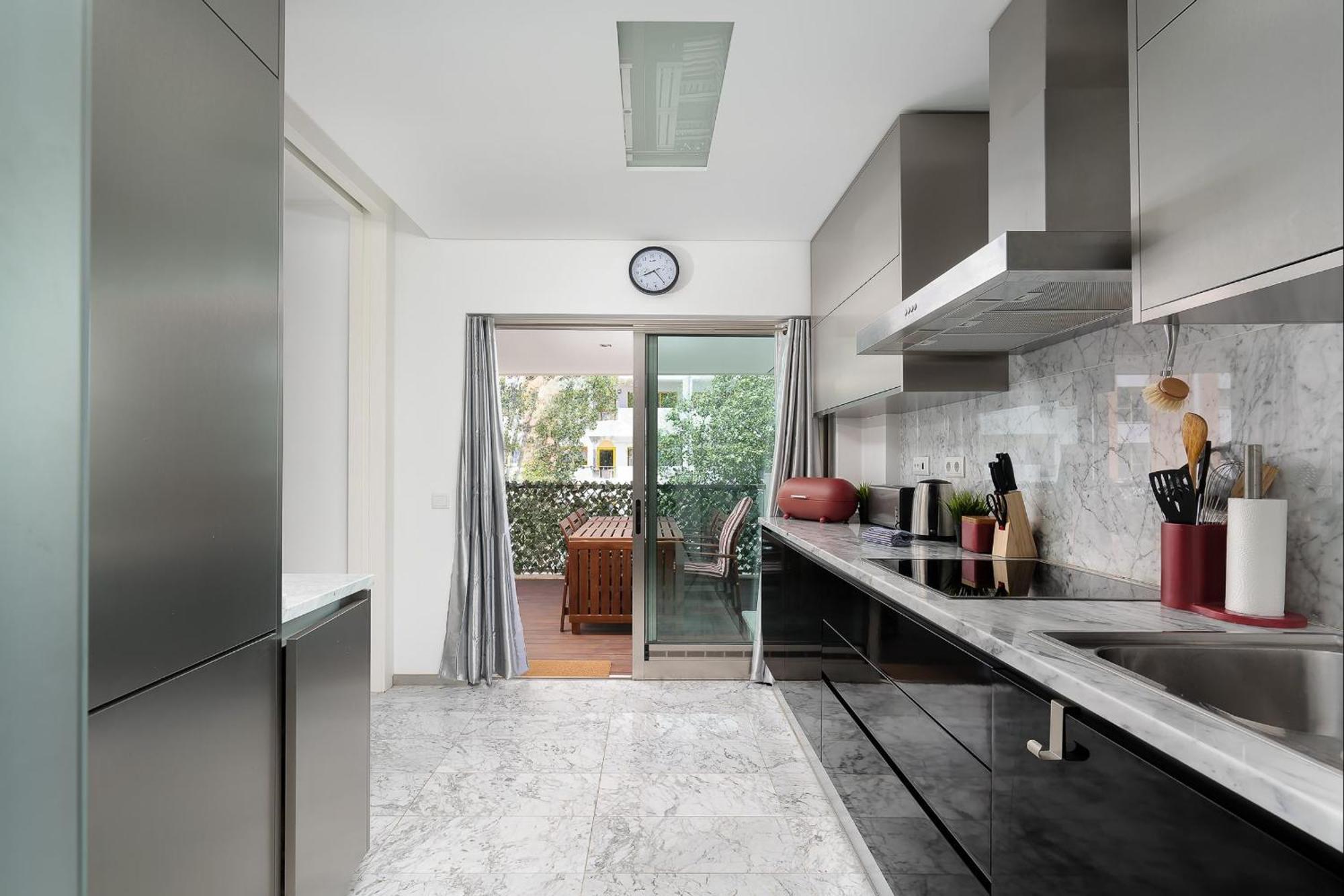Apartment 2 Bdr W/pool And Jacuzzi By Lovelystay *