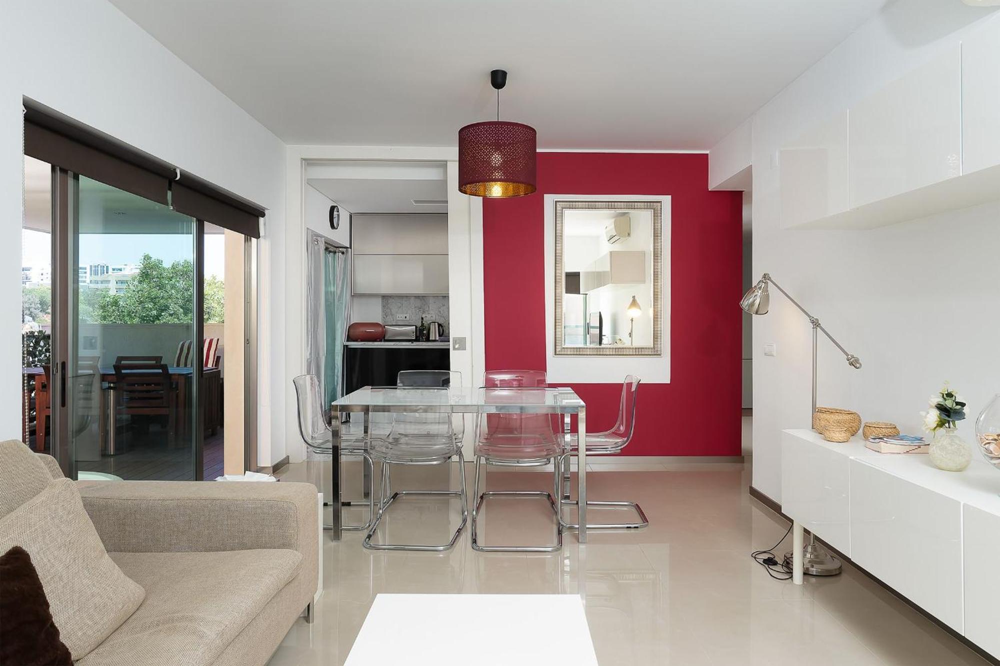 Apartment 2 Bdr W/pool And Jacuzzi By Lovelystay